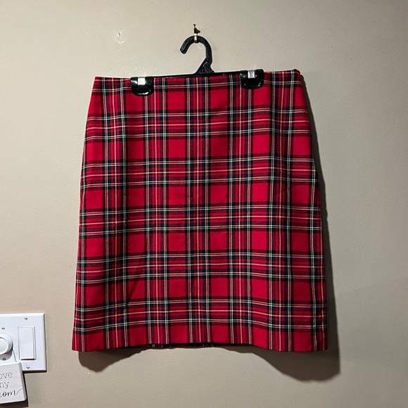 Talbots Red Plaid Mini Skirt sz 4 - Picture 3 of 7
